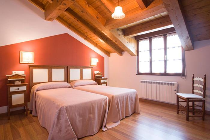 Hotel La Fonda de Bustio Habitación foto